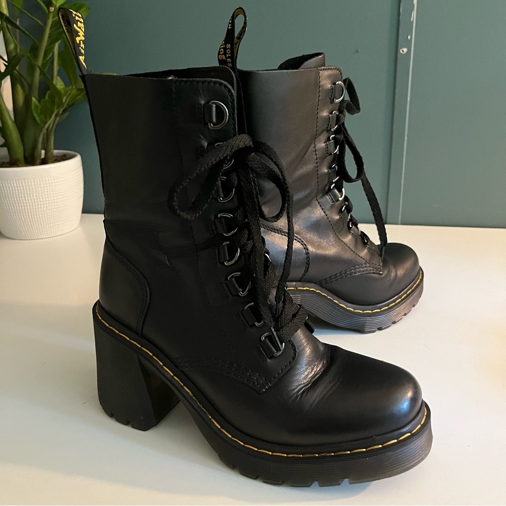 Dr martens Chesney heeled platform boots